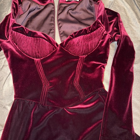 House of CB Deep Red Velvet Long Sleeve Dress - Picture 6 of 6